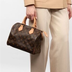 Louis Vuitton Monogram Speedy 25 Handbag - Brown with Tan Trim